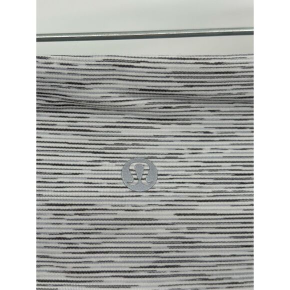 Lululemon Train Times Legging Crop Women  6 Alpine‎ Gray White Striped - Picture 10 of 16